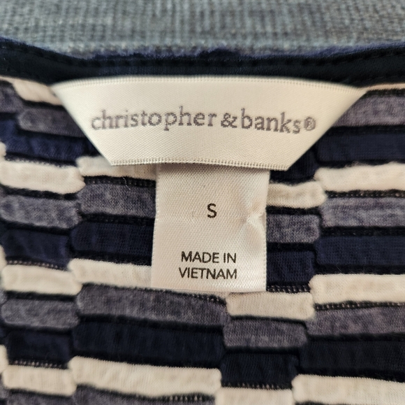 Christopher and Banks Women's Top - Picture 4 of 6